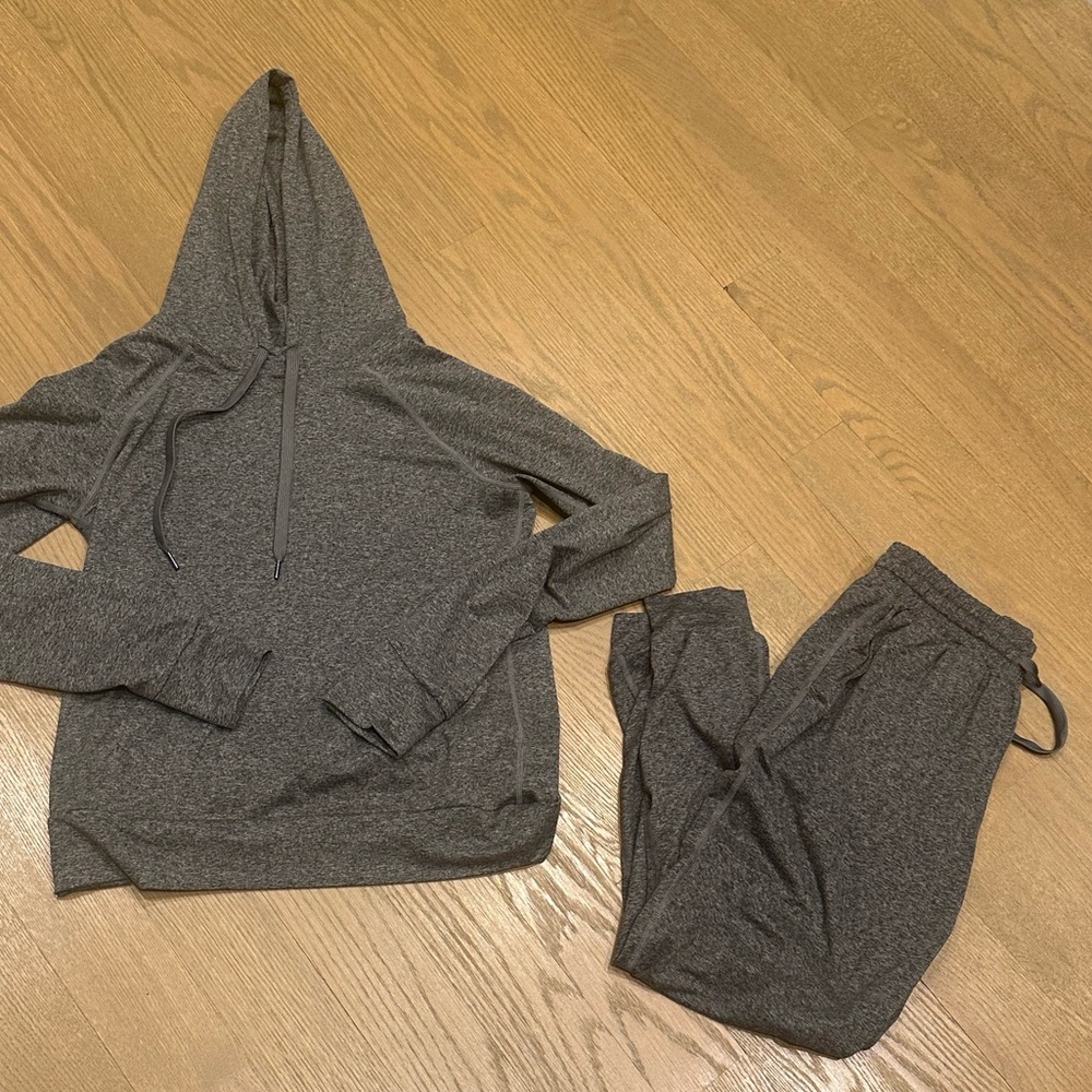 Quince Heathered Gray Hooded Track Pants and Joggers Set- XS